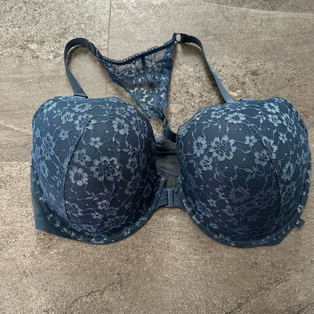 Victoria’s Secret Sexy Tee Posey Lace Lightly Lined Demi Bra, unlike new shape! - Picture 2 of 4